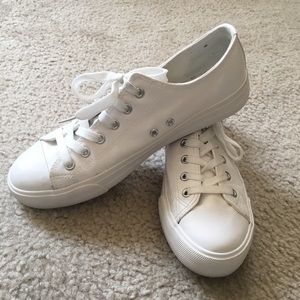 All White Fashion Sneakers